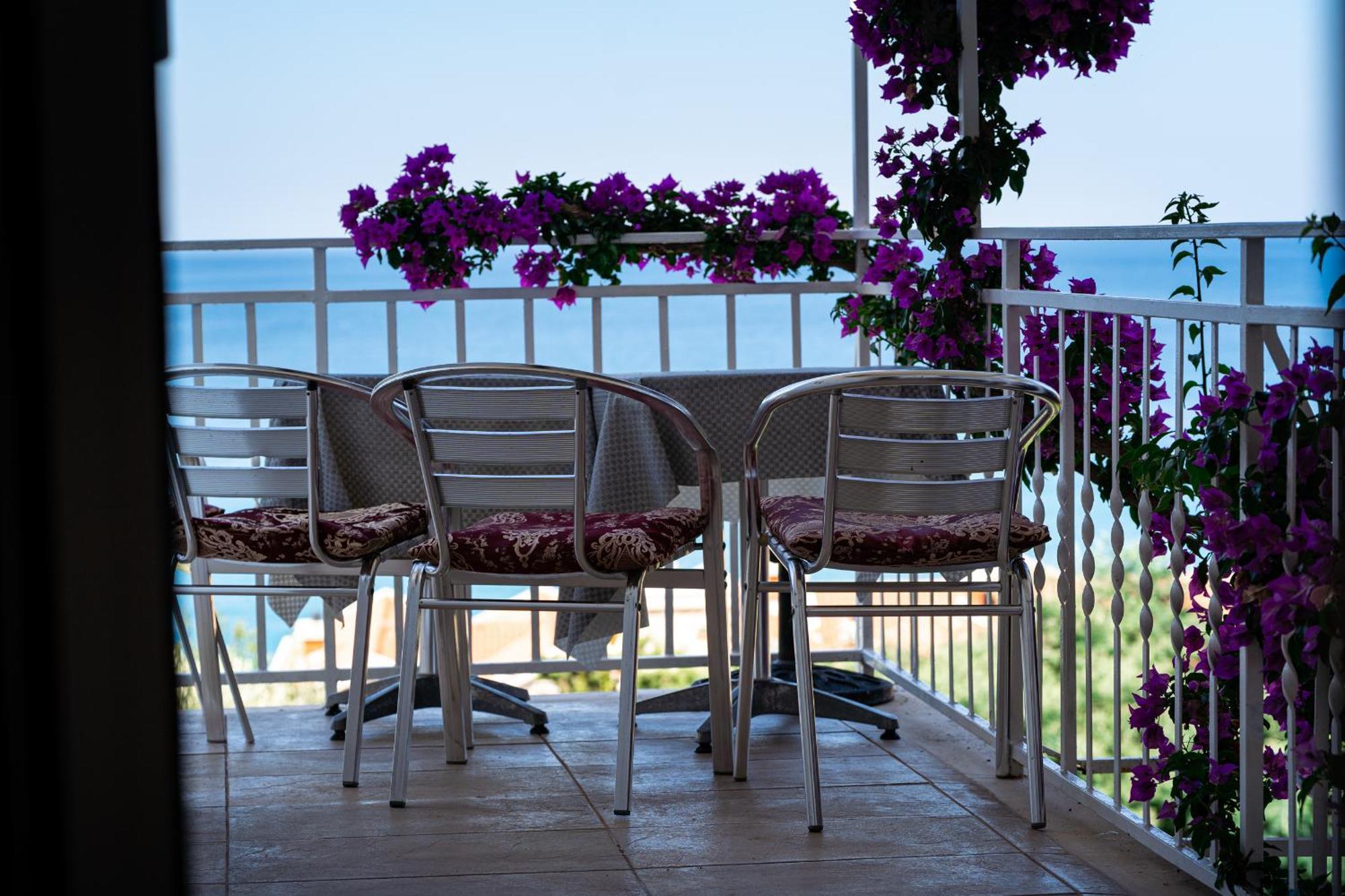 Sun Rose Apartments Sveti Stefan Εξωτερικό φωτογραφία