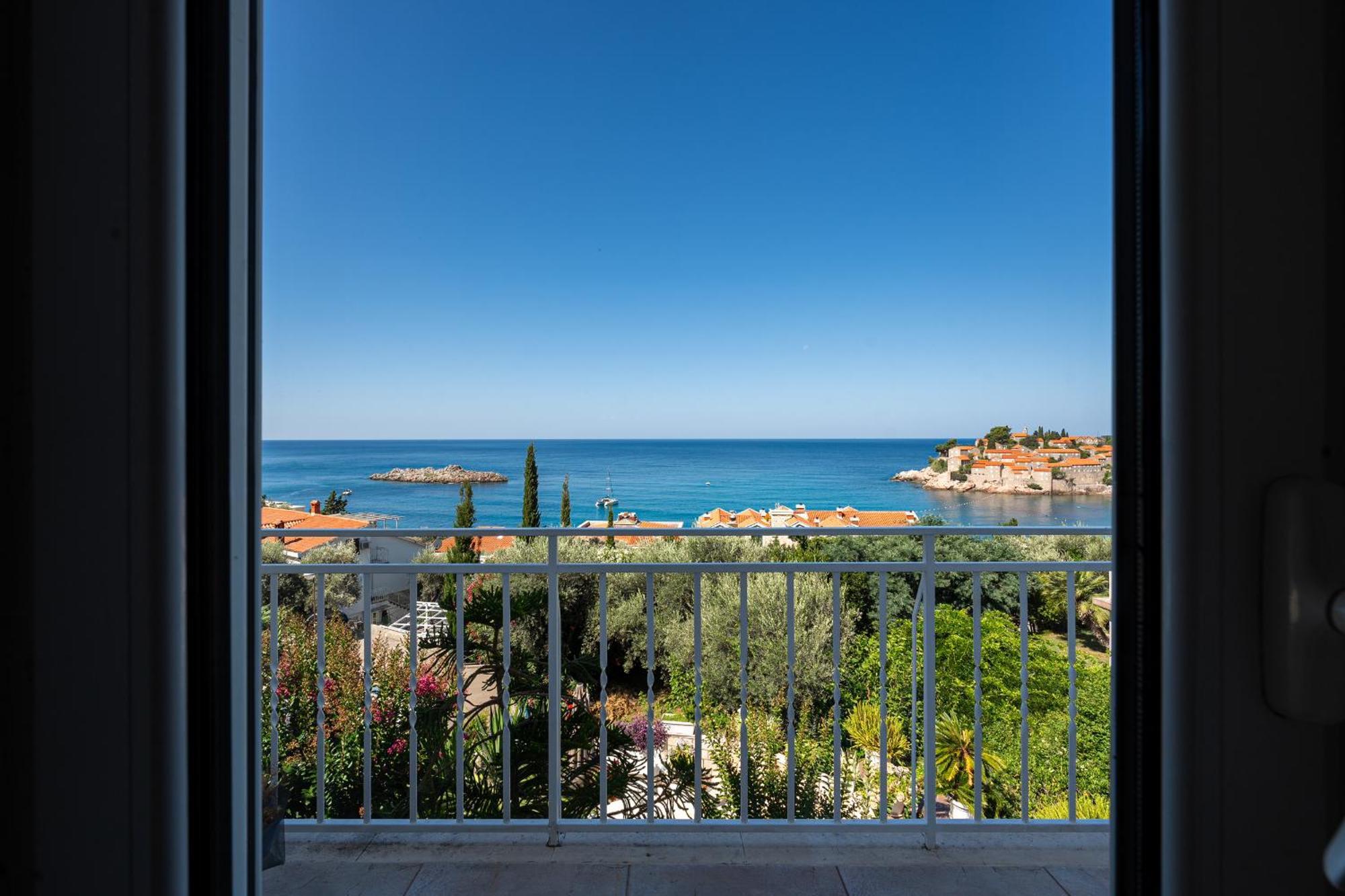 Sun Rose Apartments Sveti Stefan Εξωτερικό φωτογραφία