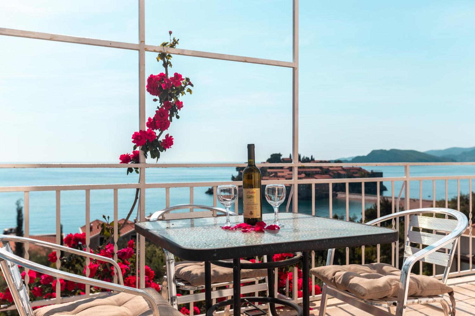 Sun Rose Apartments Sveti Stefan Δωμάτιο φωτογραφία